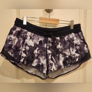 Lululemon Athletica Hotty Hot Black and Gray Floral Athletic Shorts